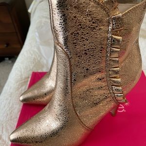 Rose gold booties size 8.5 brand new
